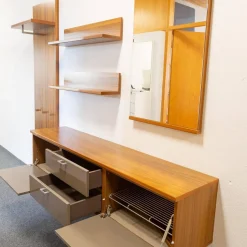 Musterring Garderoben|Garderobe Kira 24728 Nussbaum Nova Lack Terra Hochglanz Grau Griffe Metall