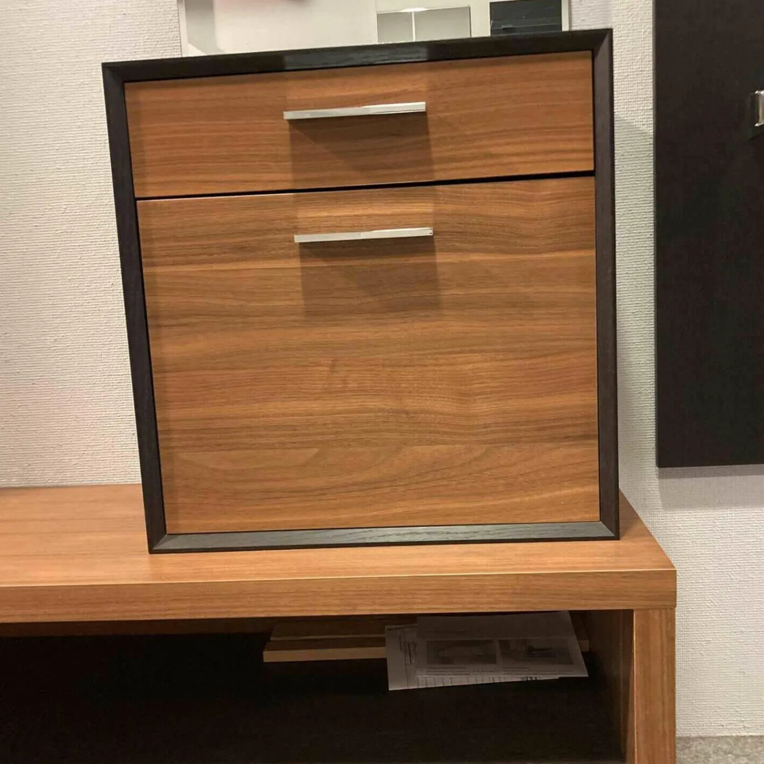Sudbrock Garderoben|Garderobe Modo M5 Eiche Dunkel Nussbaum mit Spiegel