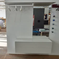 Schönbuch Garderoben|Garderobe S7 Lack Grau-Weiß 27 Inklusive 3 Kleiderbügel