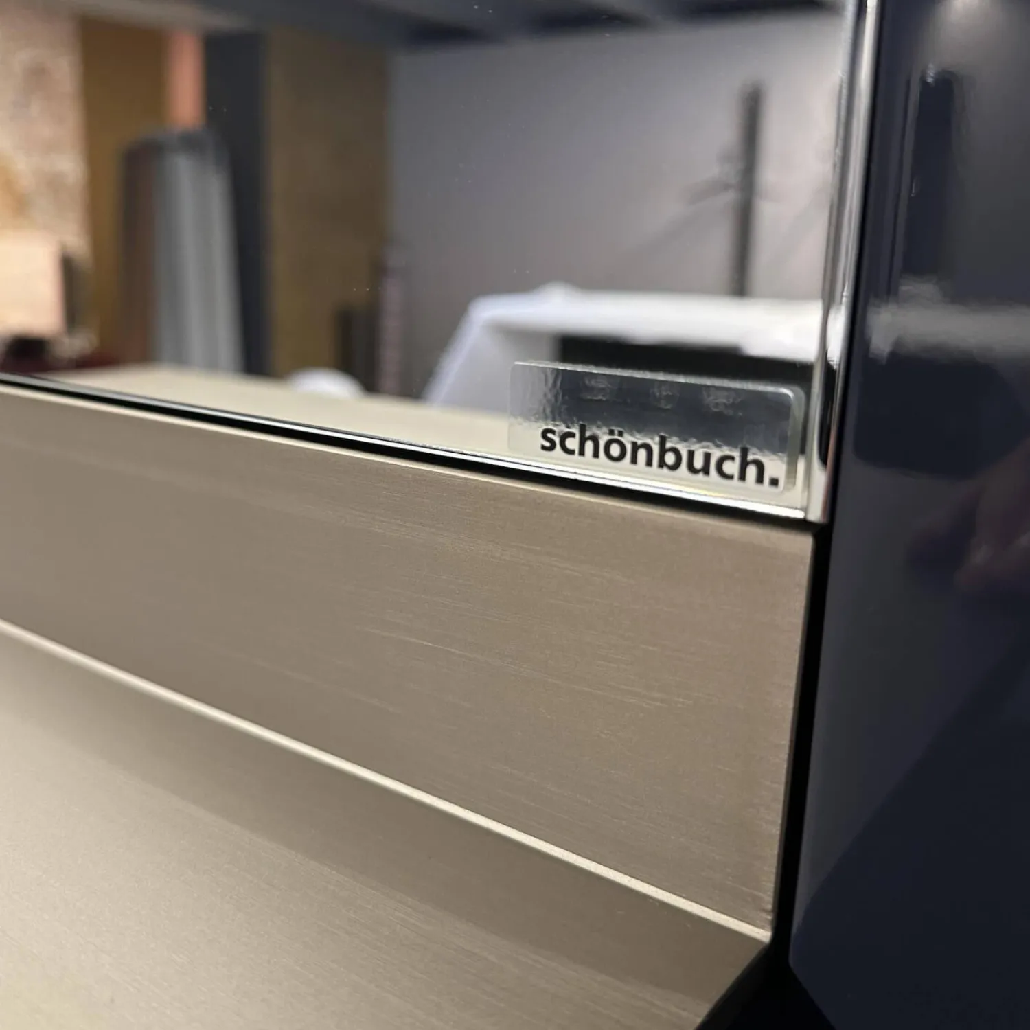 Schönbuch Garderoben|Garderobe S7 Lack Hochglanz Nachtblau 165 Blau Metalloberfläche Bronze Eloxiert 99 Inklusive Kleiderbügel