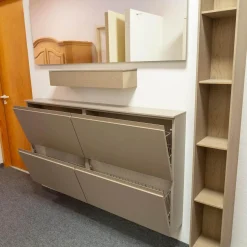 Sudbrock Garderoben|Garderobe Tando Glattlack 408 Terra Grau Beige Eiche Sahara Griffe Metall