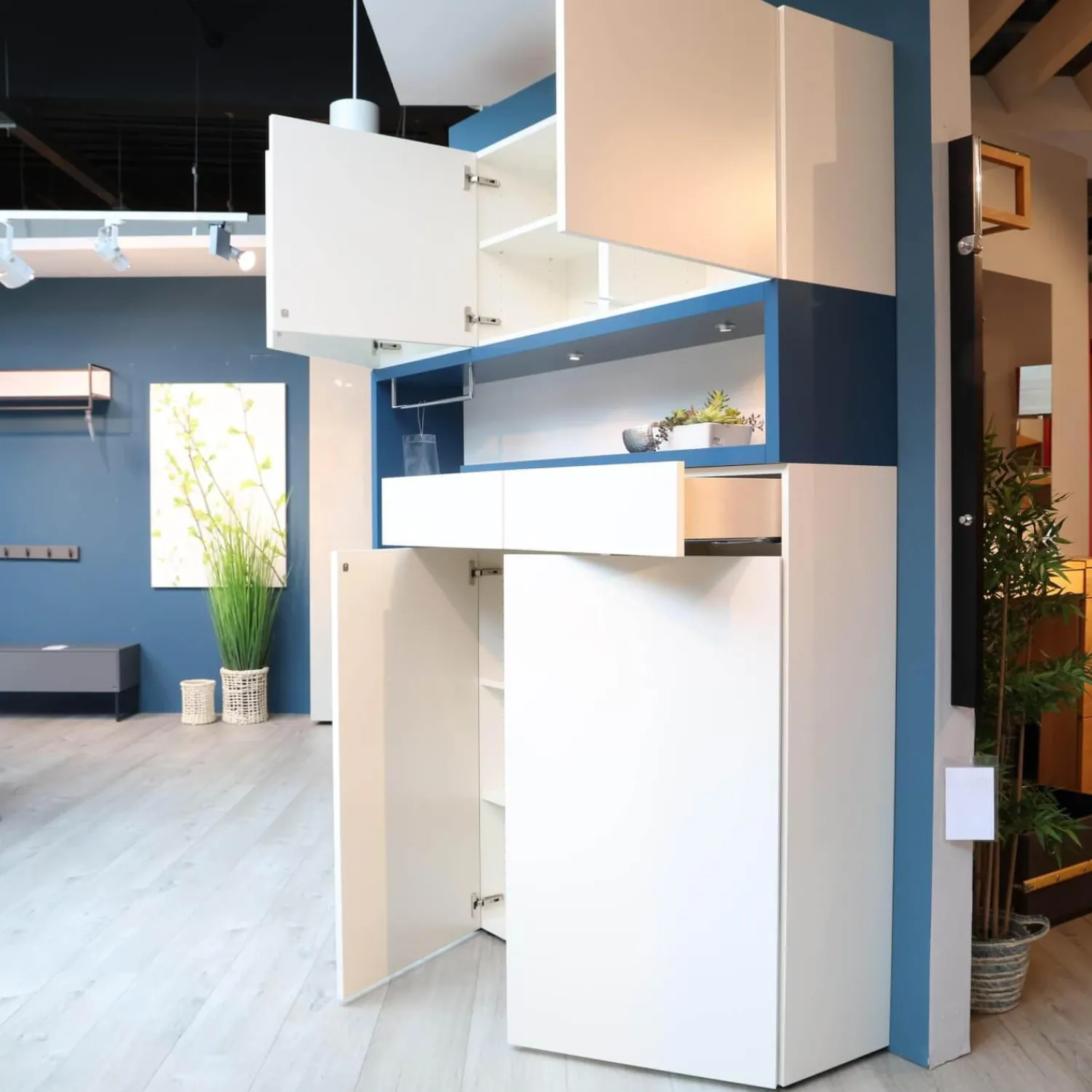 Sudbrock Garderoben|Garderobe Tando Glattlack Blütenweiß Mit Beleuchtung