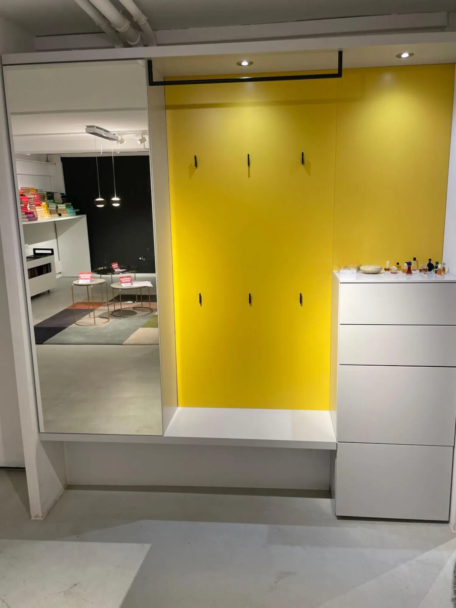 Sudbrock Garderoben|Garderobe Tando Glattlack 407 Steingrau Weiß Grau Paneel Glattlack 496 Lemon Gelb Mit Beleuchtung