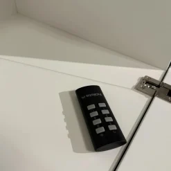 Hülsta Garderoben|Garderobe Tetrim Lack Reinweiss Rahmen Silberfarbig