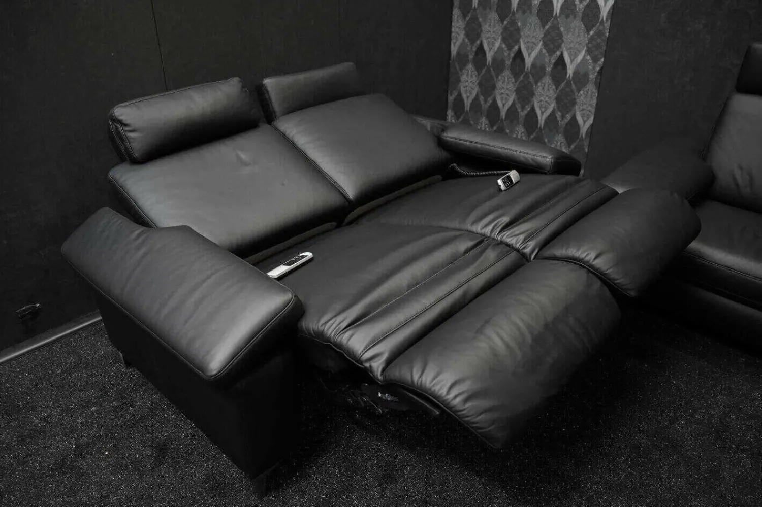 Steinpol Polstergruppen|Garnitur Charly Leder Dolcia Schwarz 58-944 mit Elektrischer Relaxfunktion