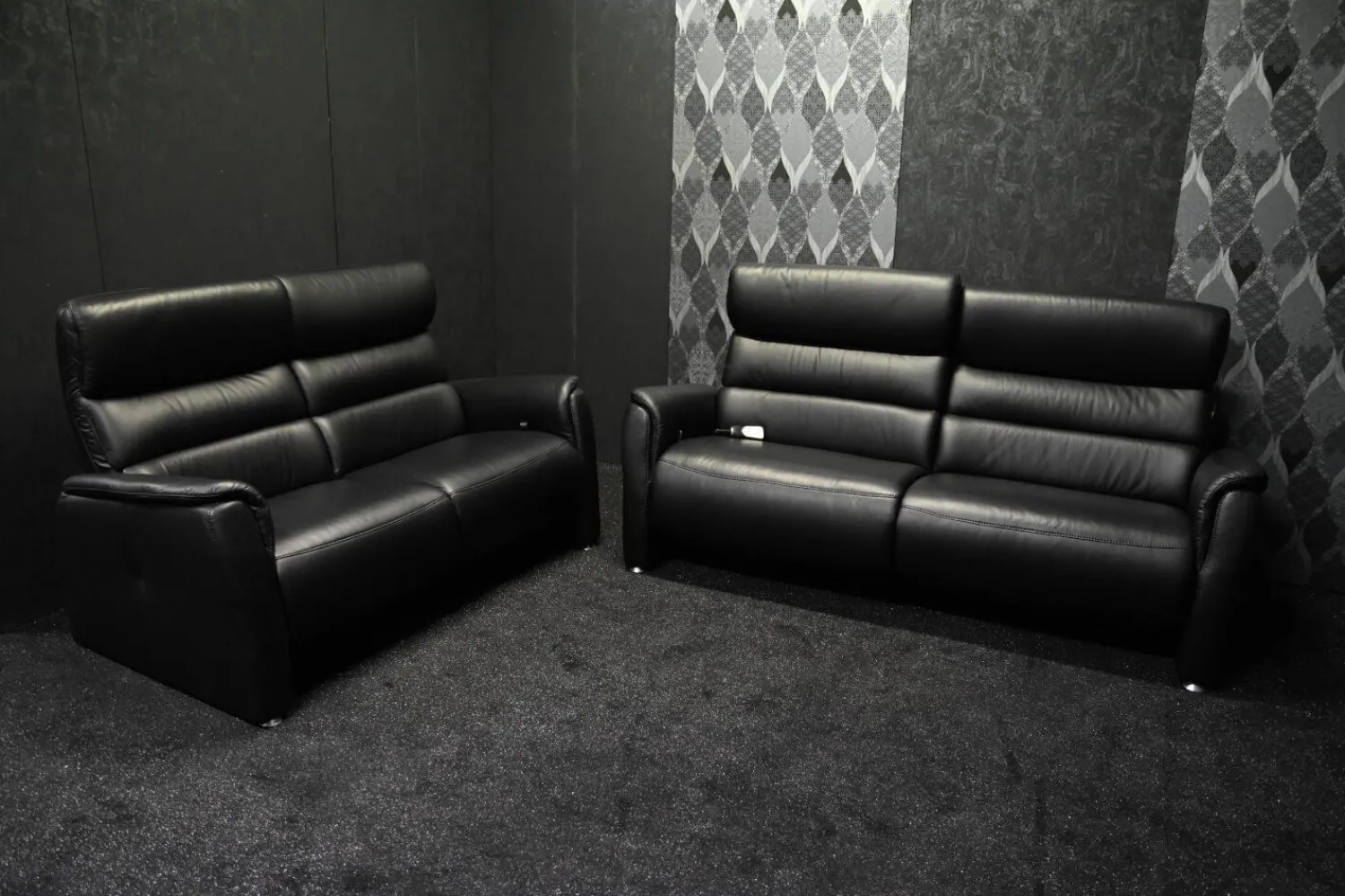 Steinpol Polstergruppen|Garnitur Lenny Leder Dolcia schwarz mit 2 x Motor Relax +Heizung und 2 x manuell Relax