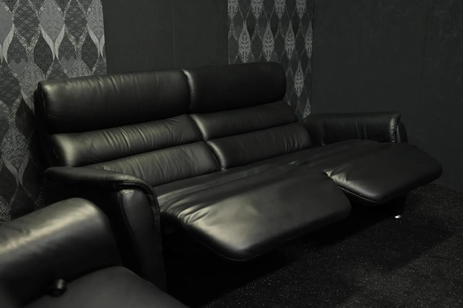 Steinpol Polstergruppen|Garnitur Lenny Leder Dolcia schwarz mit 2 x Motor Relax +Heizung und 2 x manuell Relax