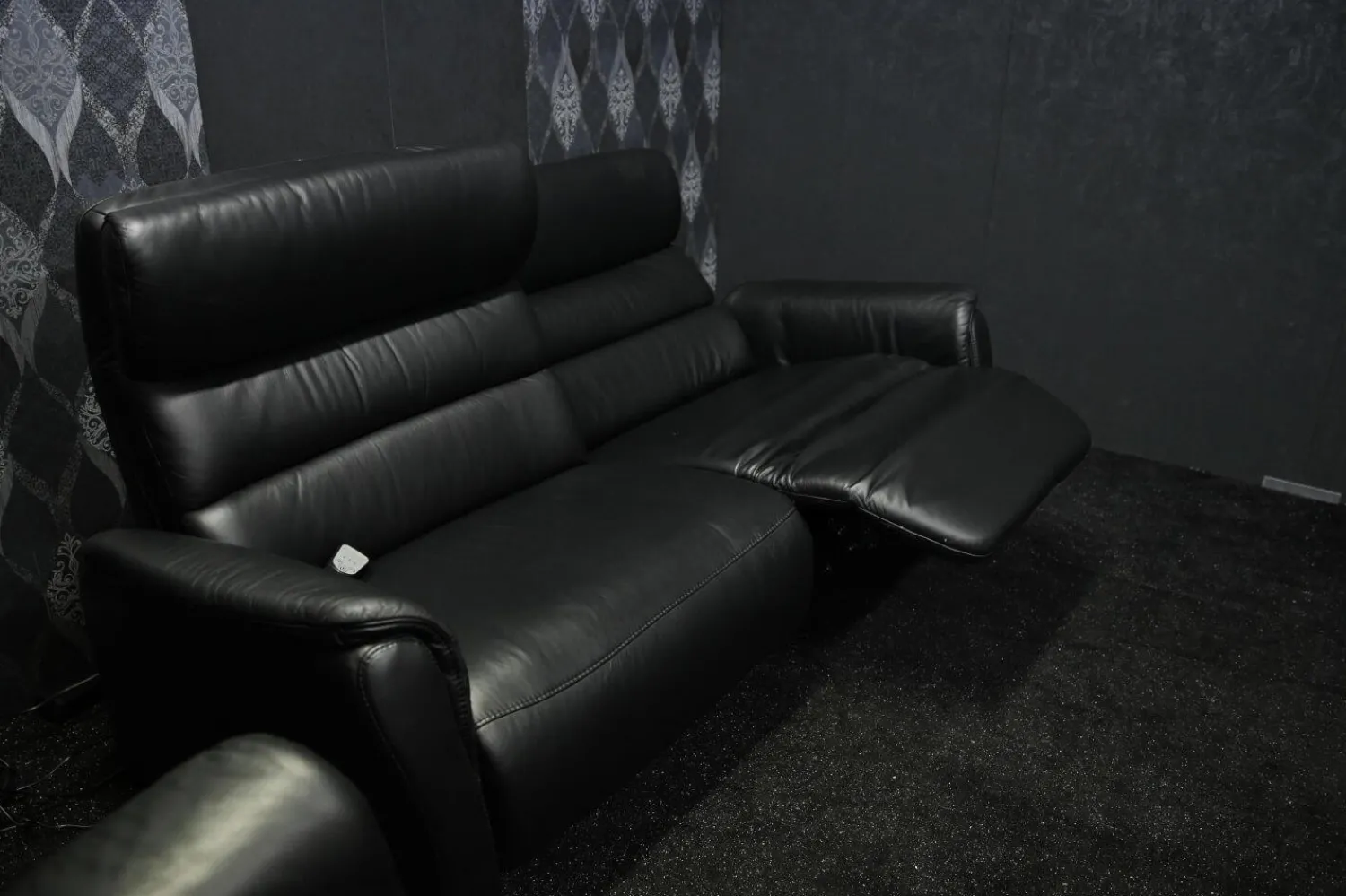 Steinpol Polstergruppen|Garnitur Lenny Leder Dolcia schwarz mit 2 x Motor Relax +Heizung und 2 x manuell Relax