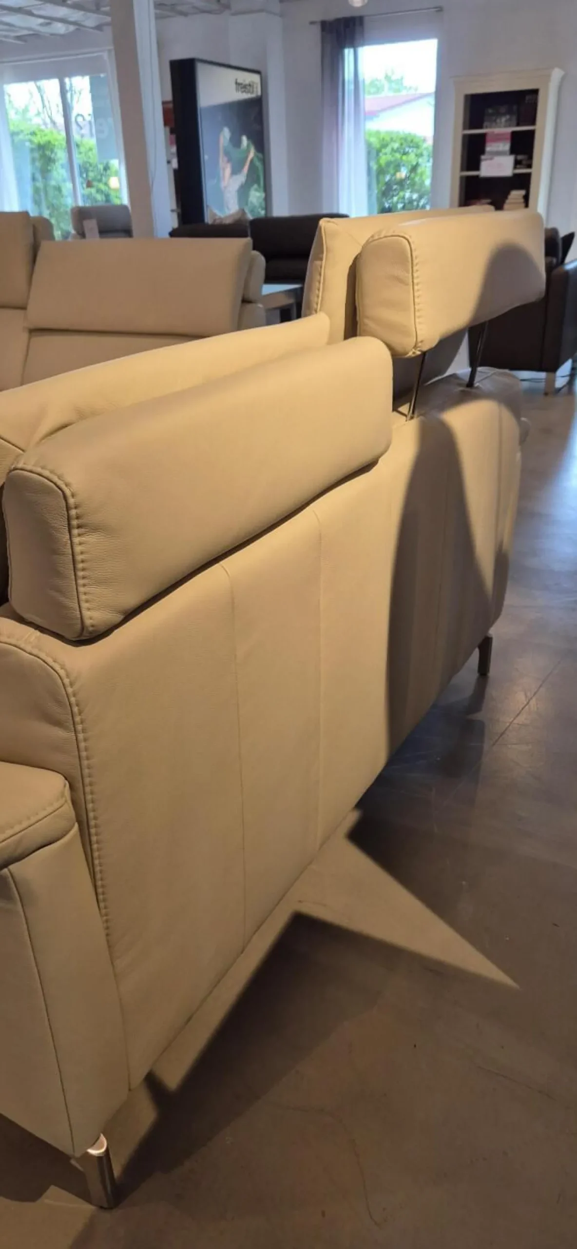 Polsteria Polstergruppen|Garnitur Trevi Leder Punch Seidengrau mit Kopfteilverstellung 2 Sofas