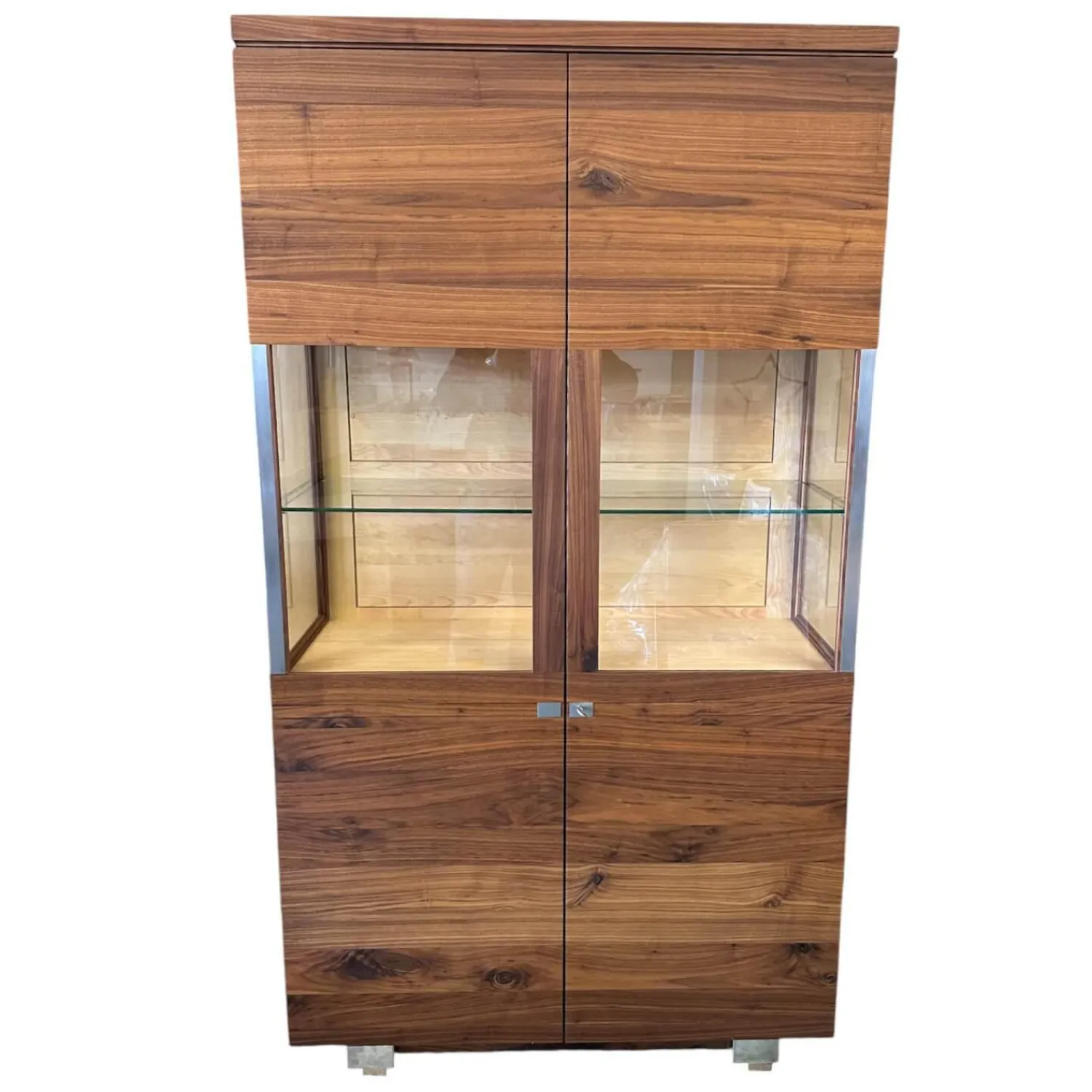 Scholtissek Vitrinen & Highboards|Geschirrschrank Delano Astiger Nussbaum Natur Geölt Innen Birke Mit Beleuchtung