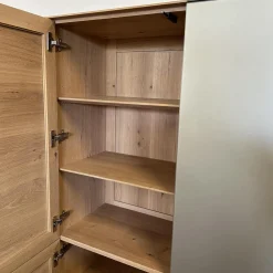 Scholtissek Vitrinen & Highboards|Geschirrschrank Talio Knorrig Eiche Puro Geölt Glas MO 137 Platin Matt Grau