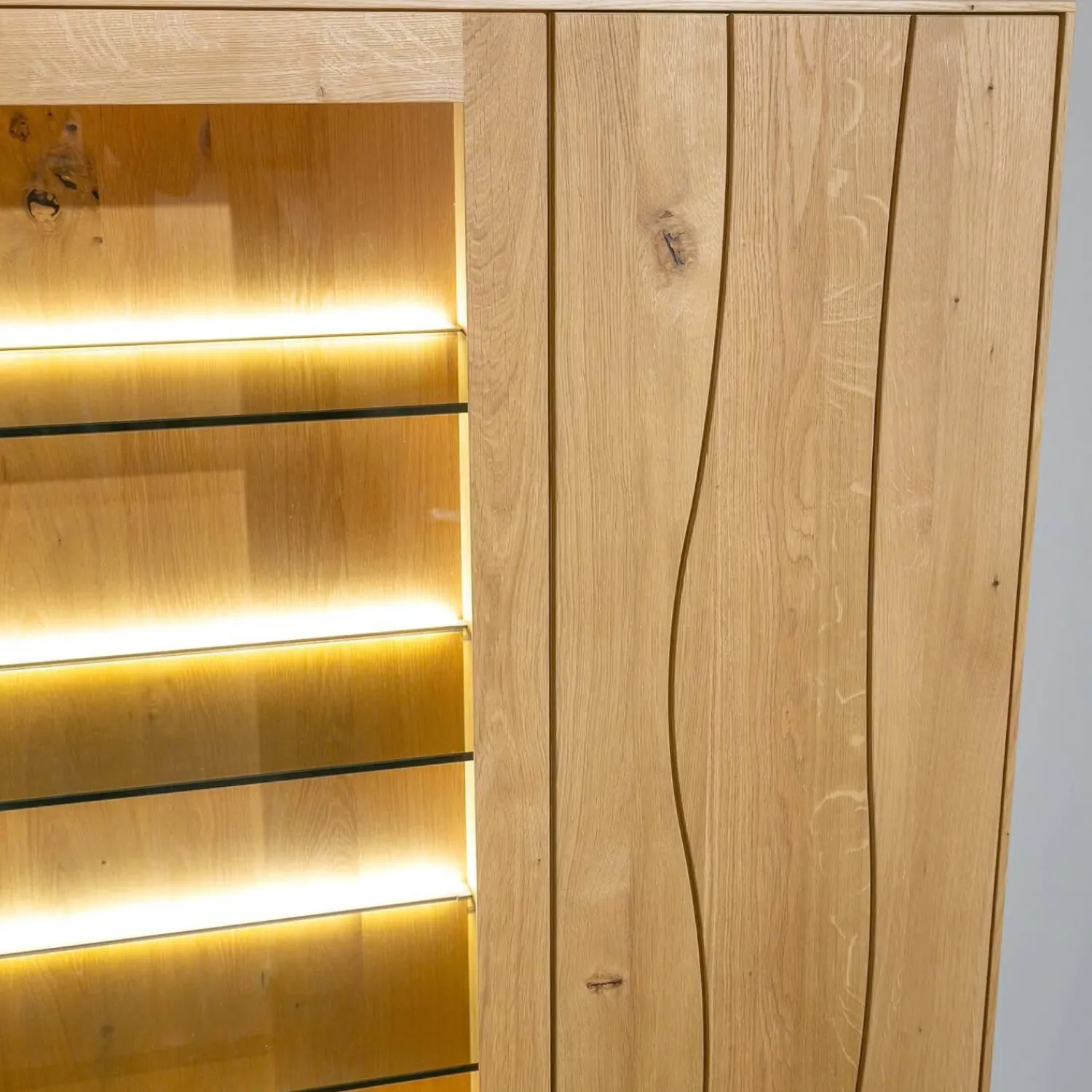 Anrei Vitrinen & Highboards|Highboard Contur Mileto Asteiche Gebürstet Natur Geölt Holzrahementür Mit Glas Links Inklusive Beleuchtung