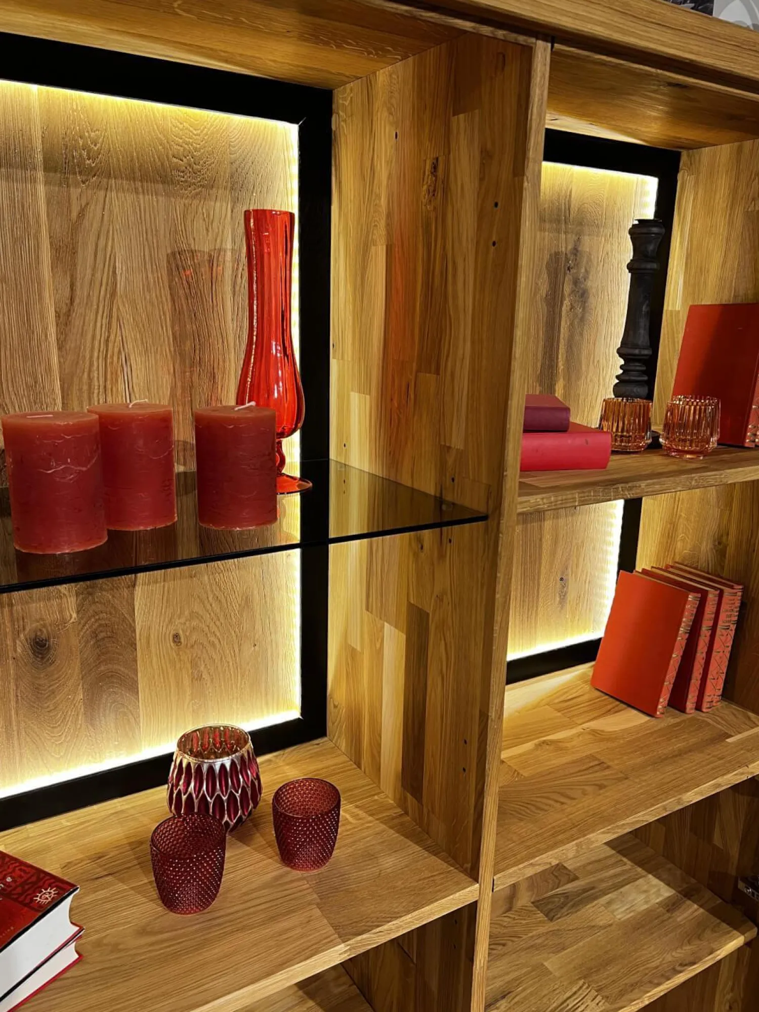 Natura Vitrinen & Highboards|Highboard Hartford Eiche Natur Geölt Rückwand Massiv Sandgestrahlt Inklusive Beleuchtung