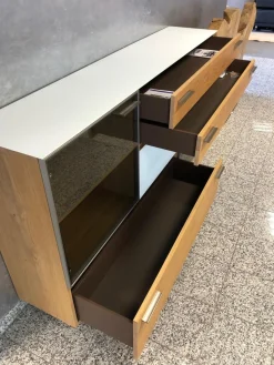 Schröder Franz Vitrinen & Highboards|Highboard Kitzalm Montana Kernasteiche Natur Gebürstet Akzent Satinglas Snow Grau