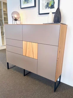 Contur Vitrinen & Highboards|Highboard Mileto Front Mattlack Steingrau Grau Korpus Asteiche Massiv Gebürstet Natur Geölt Kufengestell Schwarz Matt