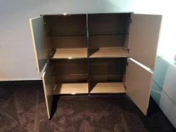 Dauphin Home Vitrinen & Highboards|Highboard MLQE Beige Seidenmatt mit 4 Glas-Fachböden und Stahlror-System Verchromt