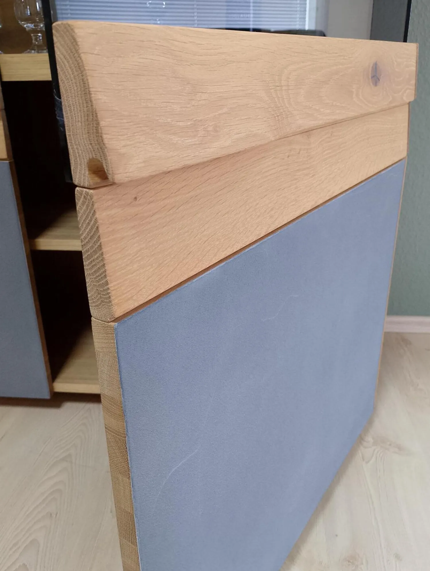 Voglauer Vitrinen & Highboards|Highboard Opus Wildeiche Rustiko Tischlerplatte Furniert Inklusive LED Beleuchtung