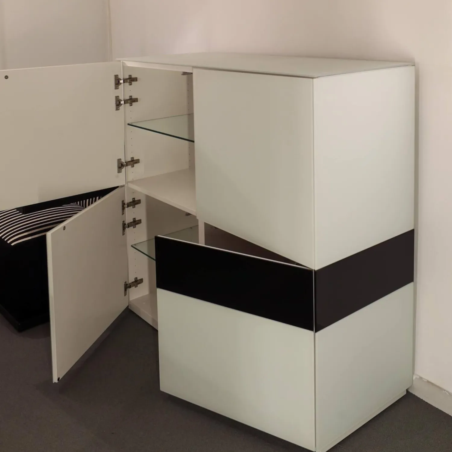 Kettnaker Vitrinen & Highboards|Highboard Soma Lack Weiß Mit Wechselbaren Seitenblenden