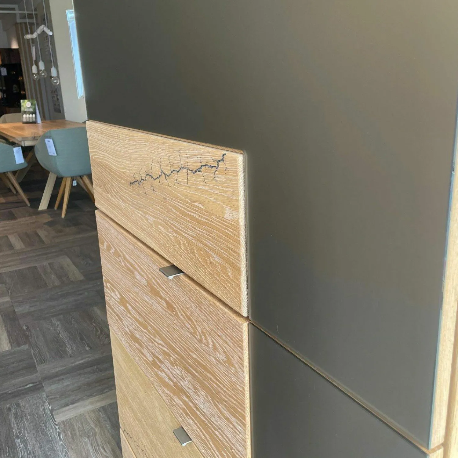 Wimmer Vitrinen & Highboards|Highboard Waltrop Rustikale Asteiche Bianco Absetzung Glas Matt Bronze Mit Beleuchtung