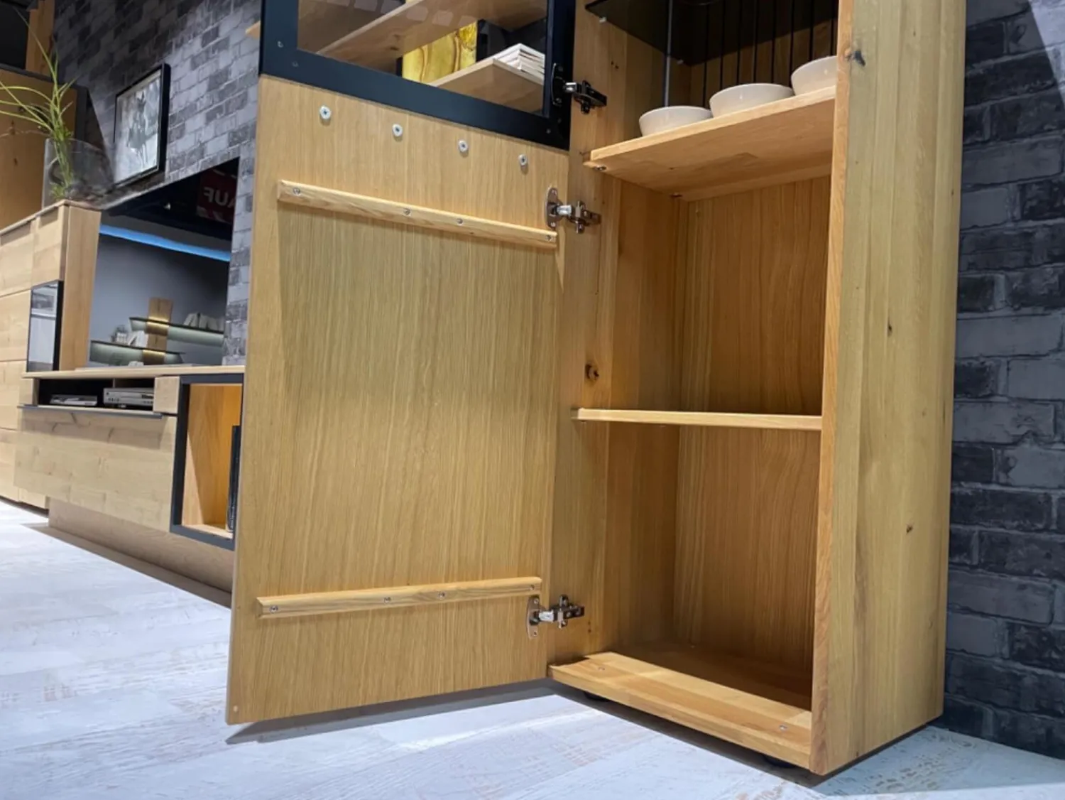 WK Wohnen Vitrinen & Highboards|Highboard WK 490 Baristo 180180 Asteiche Massiv Natur 2502 Belassen Geölt Mit LED Beleuchtung