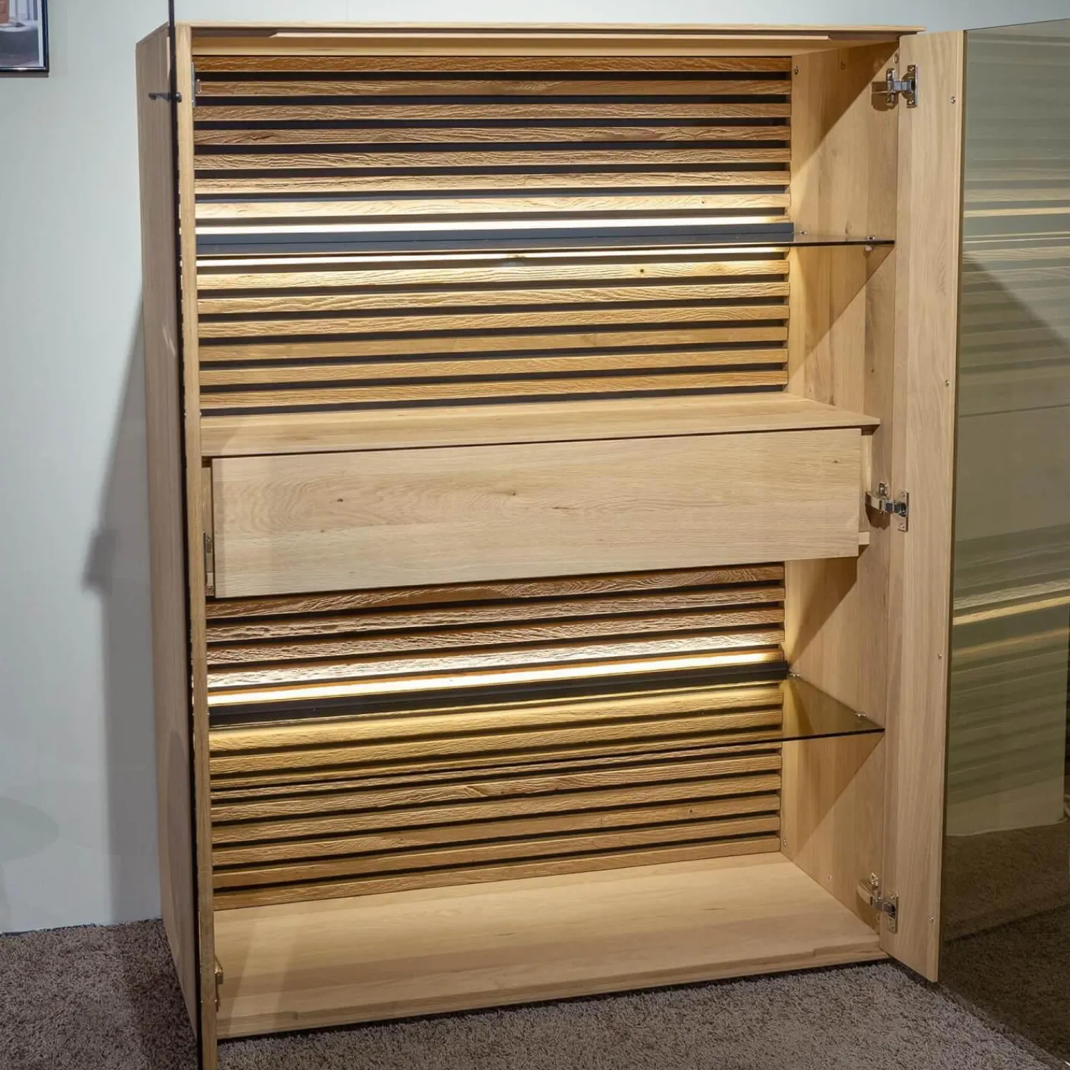 Schöner Wohnen-Kollektion Vitrinen & Highboards|Highboard Yonna 7102 Kerneiche Natur Gebürstet Inklusive Beleuchtung