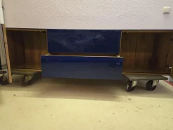 Scholtissek Wohnwände & Tv-Lowboards|Hängelowboard Novus Korpus Knorrige Eiche Rustikal Natur Geölt Front Glas 5002 Ultramarienblau Blau Glänzend