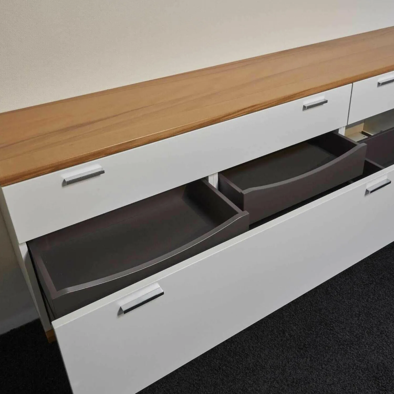 Planos Kommoden & Sideboards|Hängesideboard Lack Weiß Kernbuche Mit Wandboard Chrom Glänzend