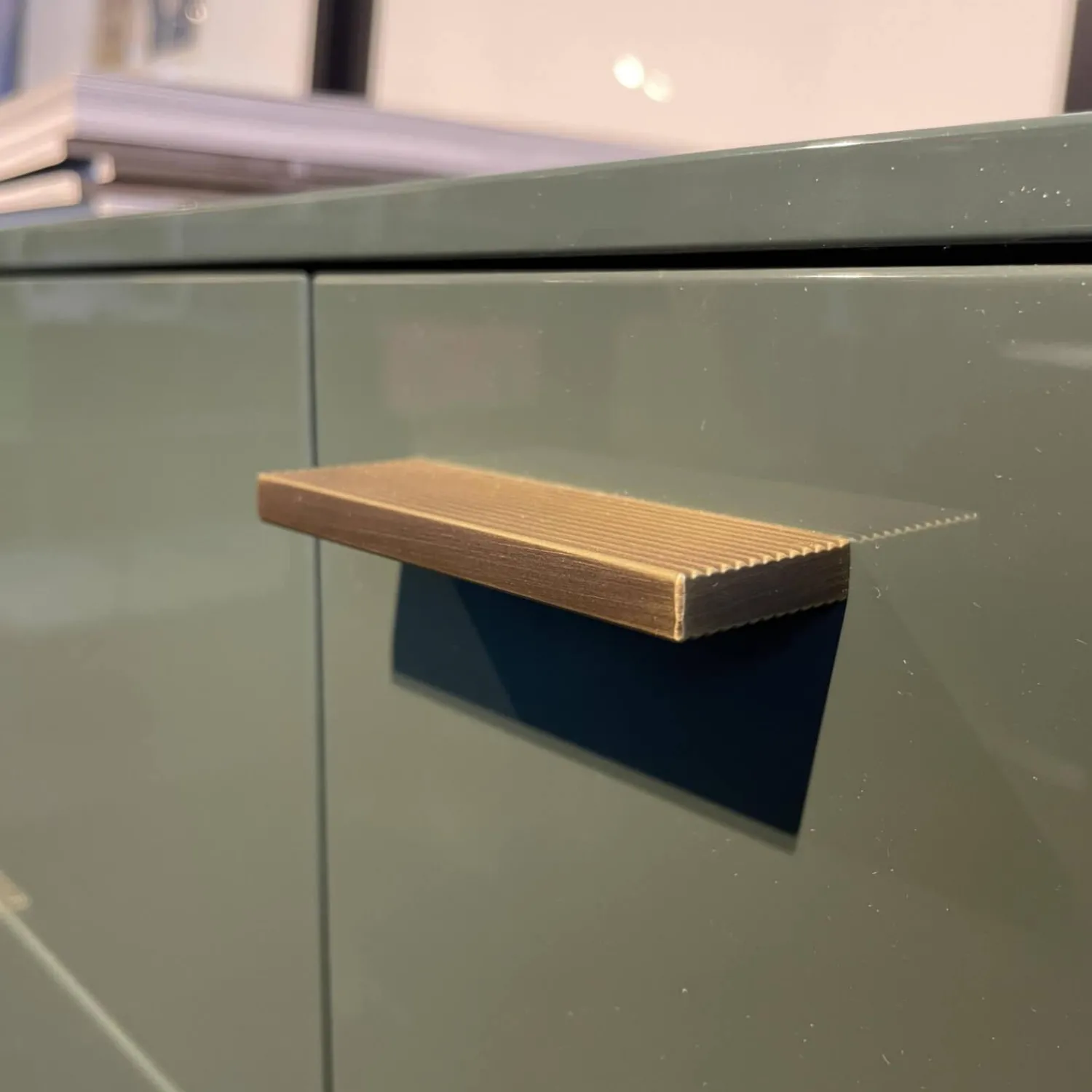 Lema Kommoden & Sideboards|Hängesideboard LT40 Lack Ruta 231 Grün mit Schubkästen und Türen