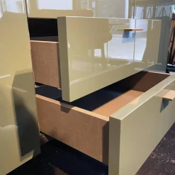 Lema Kommoden & Sideboards|Hängesideboard LT40 Lack Ruta 231 Grün mit Schubkästen und Türen