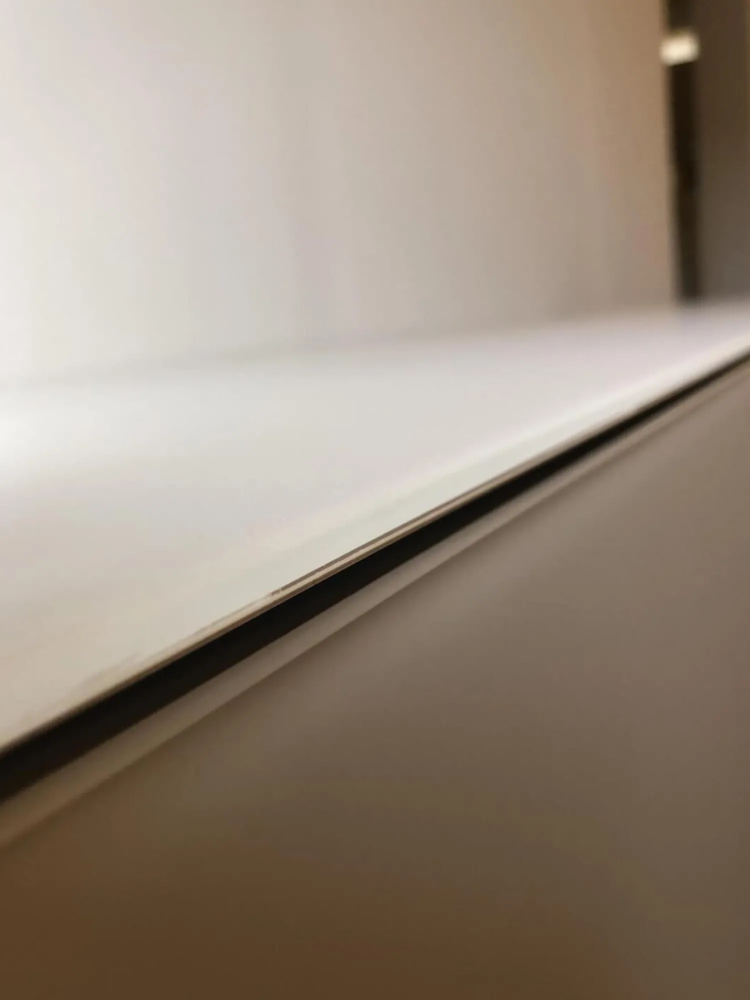 Kettnaker Kommoden & Sideboards|Hängesideboard Soma Außen Glas Basalt Weiß Beige Grau Innen Lack Basalt Weiß Beige Grau Mit Zwei Großen Schubkästen