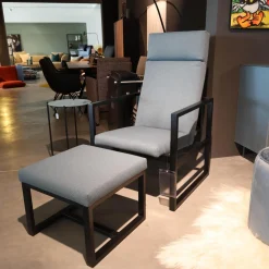 Brühl Loungesessel|Hochlehnsessel Grace Wood Bezug Stoff 4057 61 Blau Grau Gestell Eiche Schwarz Gebeizt Inklusive Hocker