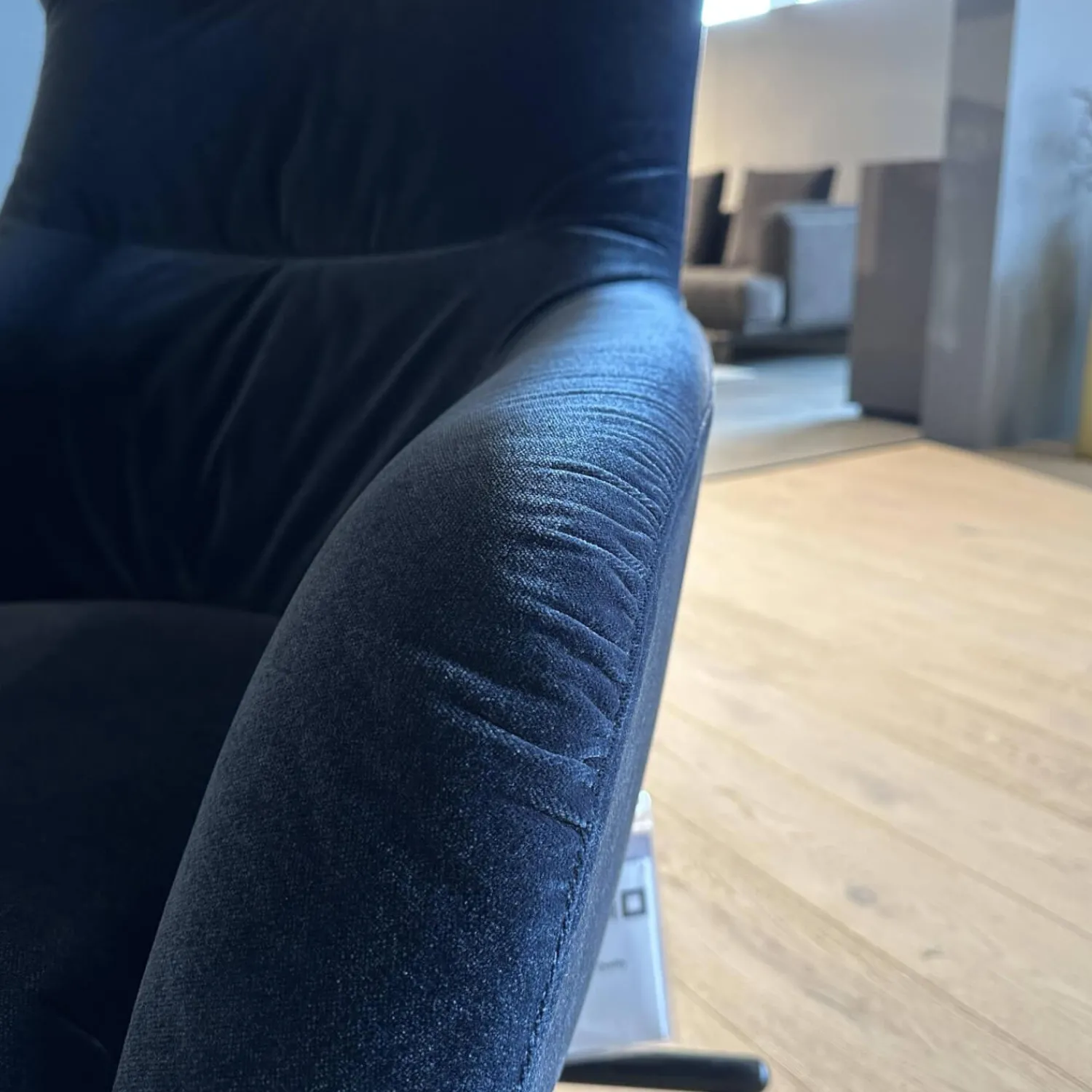 Brühl Relaxsessel|Hochlehnsessel Victor Stoff 4473 69 Dunkelblau Kreuzfuß Schwarz Inklusive Hocker