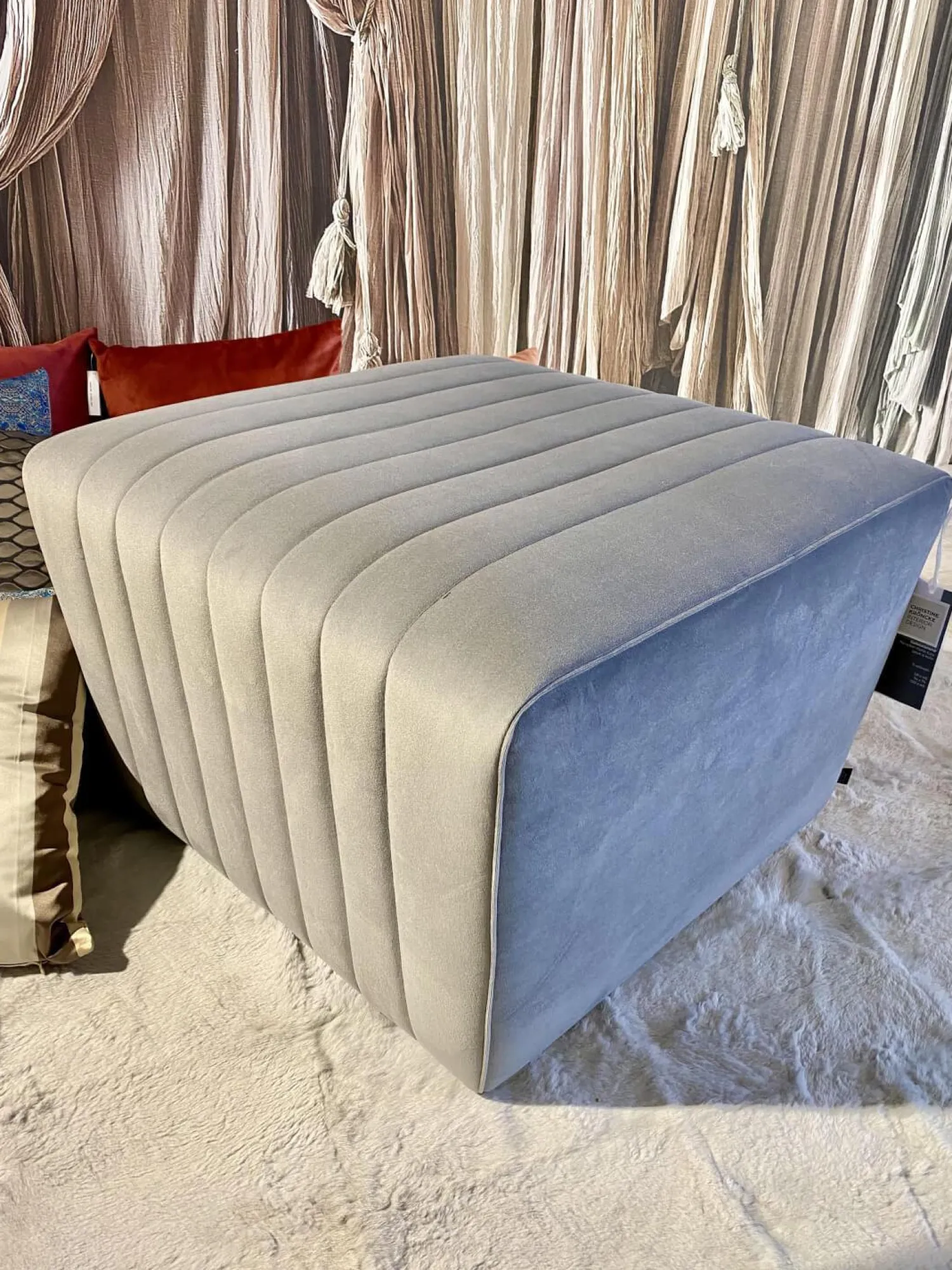 Christine Kröncke Hocker & Sitzsäcke|Hocker Boudoir Bezug Stoff 5002 Accente 9502 Flannel Gray Grau Mit Teflongleitern