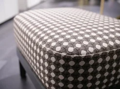 Molteni & C Hocker & Sitzsäcke|Hocker Chelsea Stoff Scuro Braun Weiß Gemustert Gestell Eiche Grau