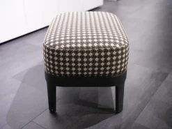Molteni & C Hocker & Sitzsäcke|Hocker Chelsea Stoff Scuro Braun Weiß Gemustert Gestell Eiche Grau