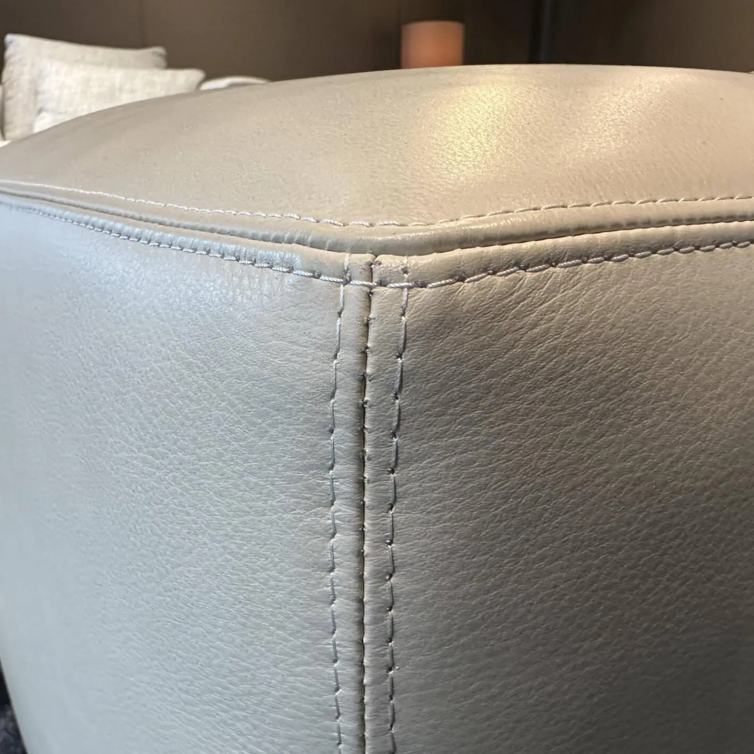 Minotti Hocker & Sitzsäcke|Hocker Damier Leder Nappa 401 Sabbia