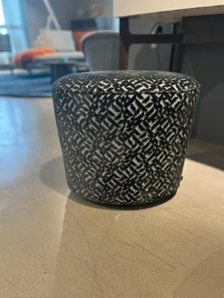 Christine Kröncke Hocker & Sitzsäcke|Hocker Easy Oval Stoff 07 Graphite Schwarz Weiß