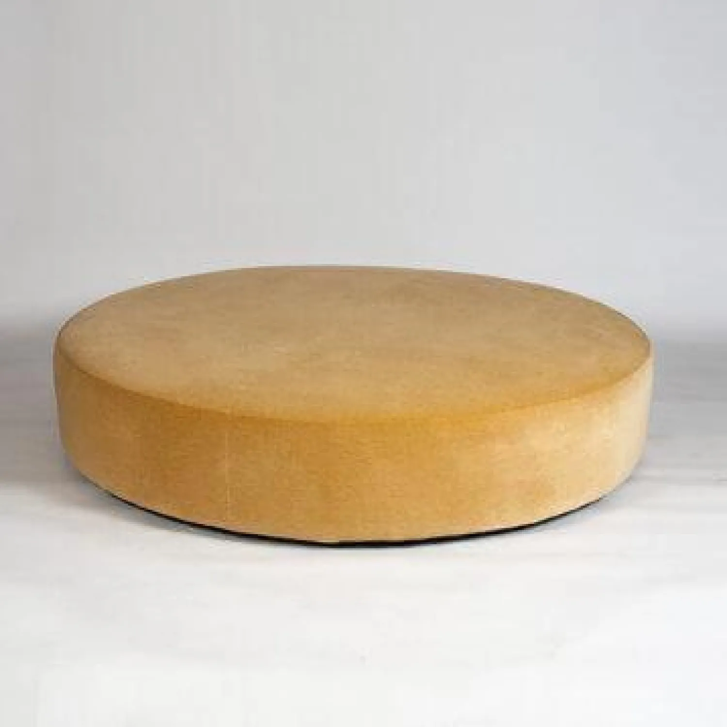 B&B Italia Hocker & Sitzsäcke|Hocker Harry Stoff Luni 2528450 Samt Rustikal Messing Goldgelb Füße Schwarz