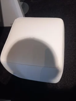 Signet Hocker & Sitzsäcke|Hocker Miki Leder Namibia Weiß Füße Kunststoff