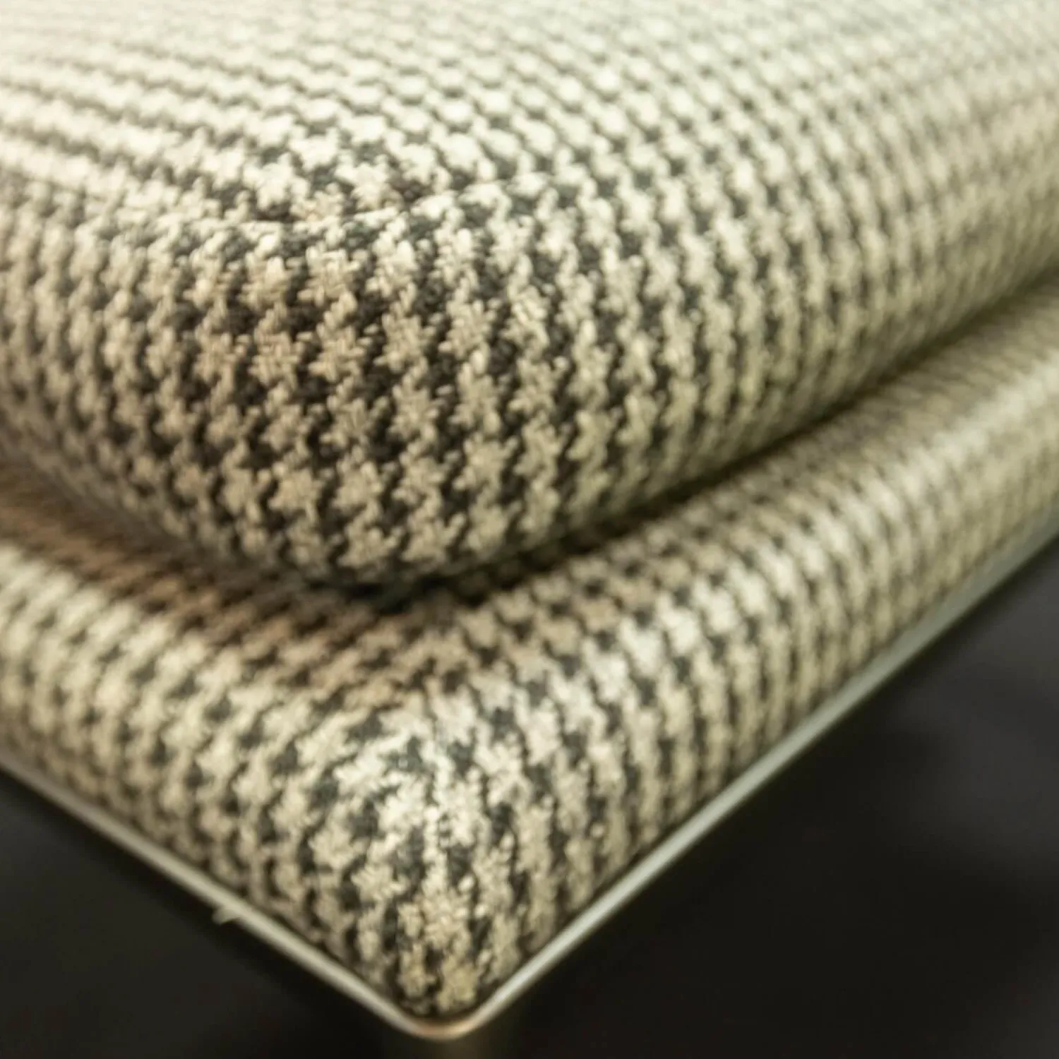 B&B Italia Hocker & Sitzsäcke|Hocker Mirto Stoff Super Scozia Füße Hartzinnfarben Lackiert