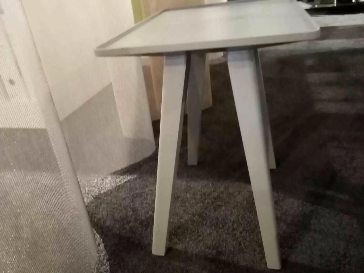 Schönbuch Hocker & Sitzsäcke|Hocker Nini Massivholz PG1 Lack Zement