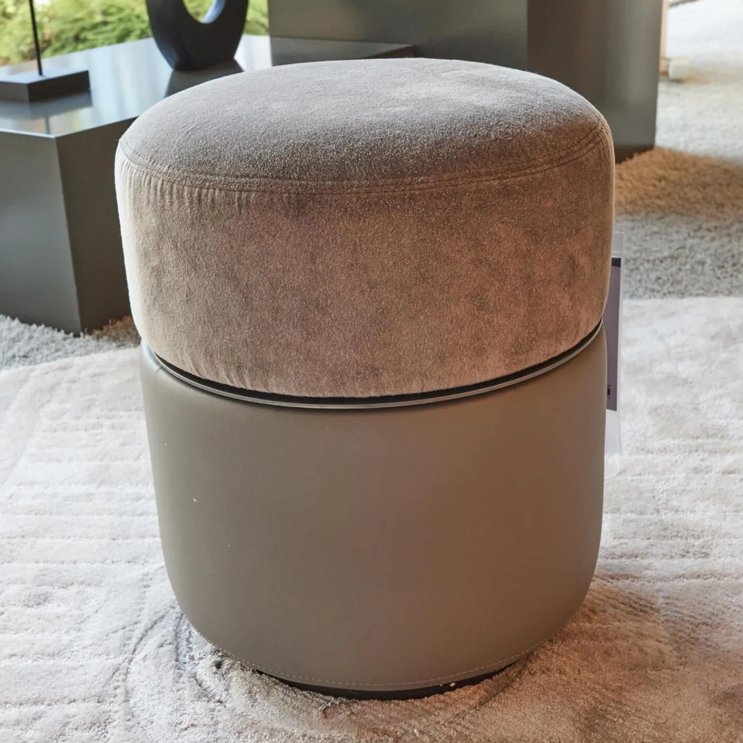 Giorgetti Hocker & Sitzsäcke|Hocker Otto Stoff Barkley 227 Farbe 44 Grau Mit Leder Ablage Gestell Metall