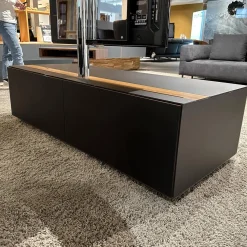 Team 7 Wohnwände & Tv-Lowboards|Home-Entertainment Raumteilerkorpus Mit TV-Säule Abdeckplatte Farbglas Schwarz Matt Nussbaum Natur Geölt