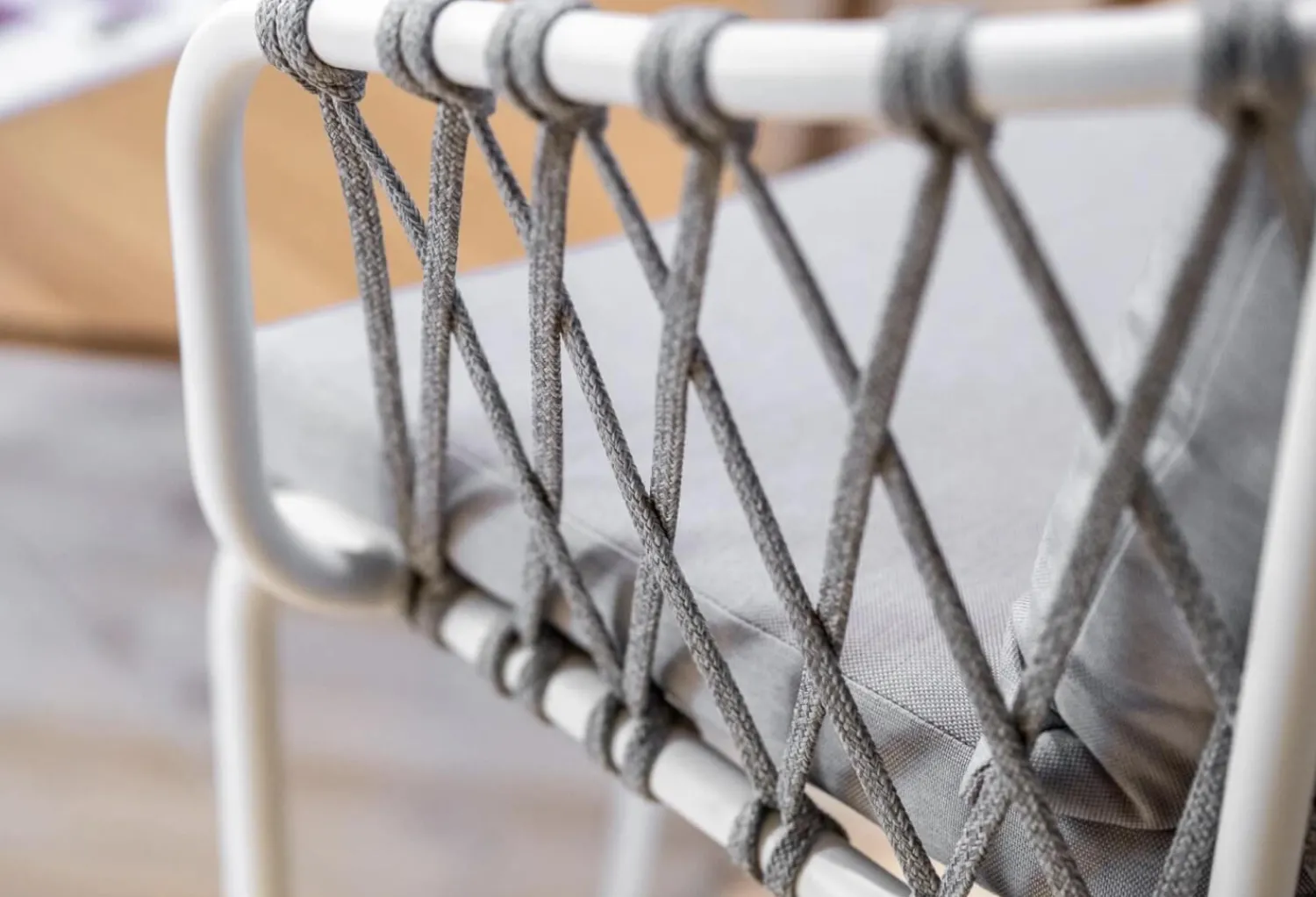 Gescova Essgruppen|Joval Indoor Tisch Plektron Eiche Massiv Gestell Weiß Pulverbeschichtet Mit Stuhl Eden Und Stuhl Kopenhagen