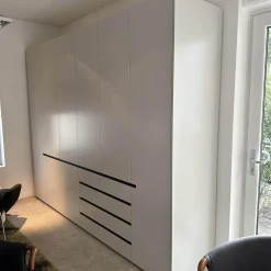 Interlübke Kleiderschränke|Kleiderschrank Collect Außen Lack Greige M08 Matt Weiß Grau Innen Lack Muschel M23 Matt Beige Grau Mit Beleuchtung
