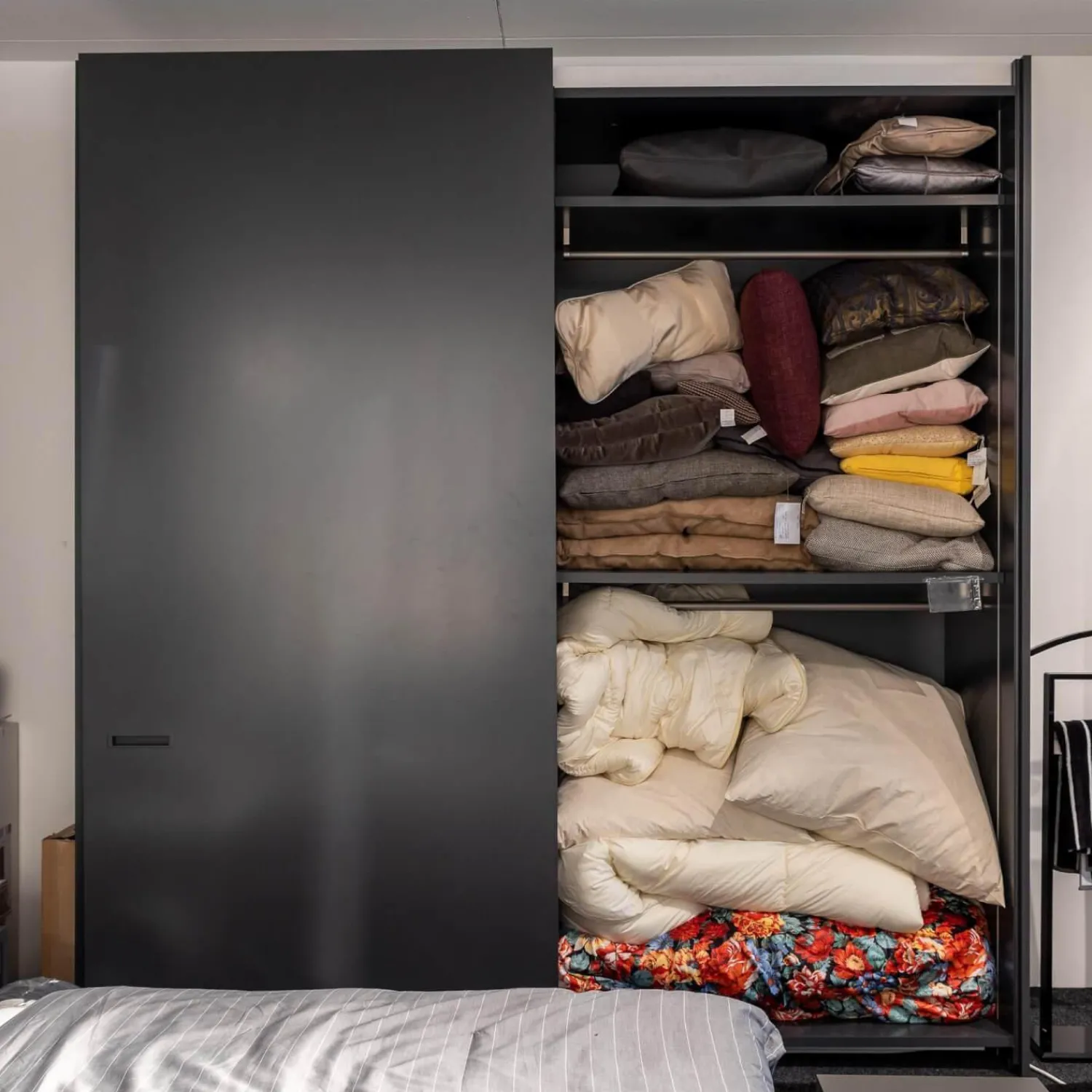 Interlübke Kleiderschränke|Kleiderschrank Collect Planfront M21 Anthrazit