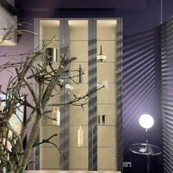 Interlübke Garderoben|Kleiderschränke|Kleiderschrank Garderobe Collect Korpus Mattlack Flintgrau Paneele Eiche Natur mkit Beleuchtung Schrankelemente Glas Drehtüren Glaseinlegeböden Garderobenelement mit Spiegel