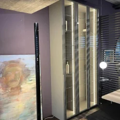 Interlübke Garderoben|Kleiderschränke|Kleiderschrank Garderobe Collect Korpus Mattlack Flintgrau Paneele Eiche Natur mkit Beleuchtung Schrankelemente Glas Drehtüren Glaseinlegeböden Garderobenelement mit Spiegel