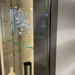 Interlübke Garderoben|Kleiderschränke|Kleiderschrank Garderobe Collect Korpus Mattlack Flintgrau Paneele Eiche Natur mkit Beleuchtung Schrankelemente Glas Drehtüren Glaseinlegeböden Garderobenelement mit Spiegel