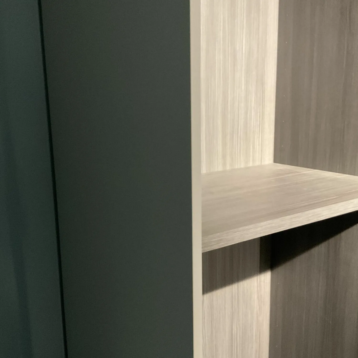 Kettnaker Kleiderschränke|Kleiderschrank Grip Lack Matt Lichtgrau Innen Eiche Melamin Anthrazit